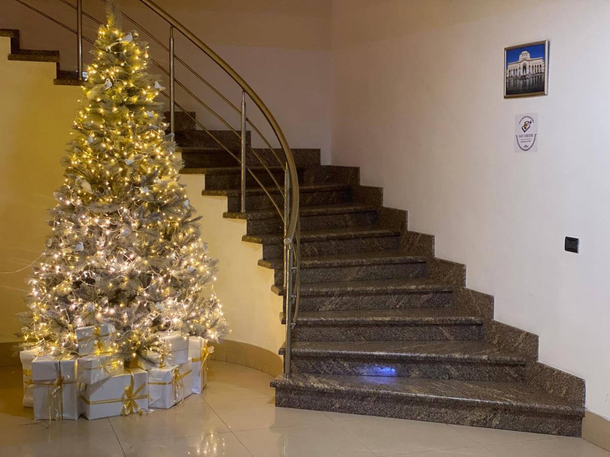 Saryan Hotel Yerevan Exterior photo