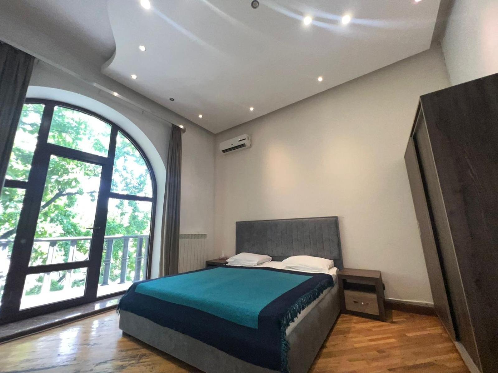 Saryan Hotel Yerevan Exterior photo