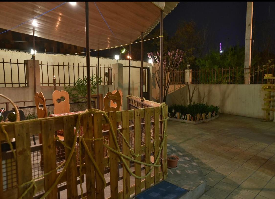Saryan Hotel Yerevan Exterior photo